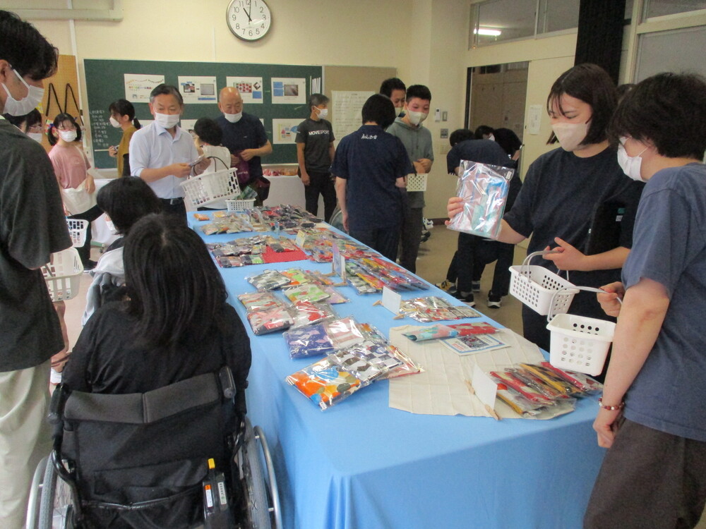 05_販売会の様子2