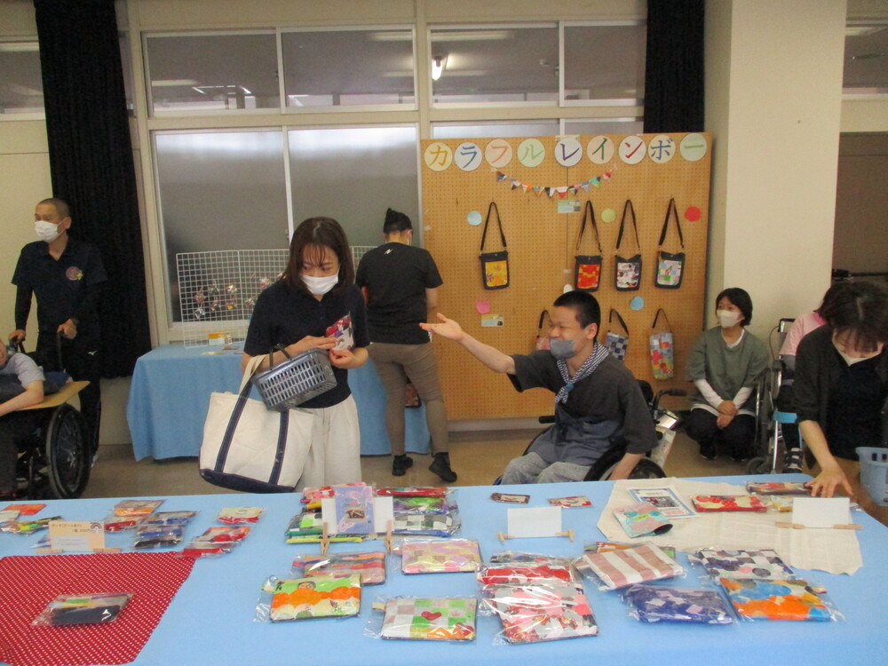06_販売会の様子3